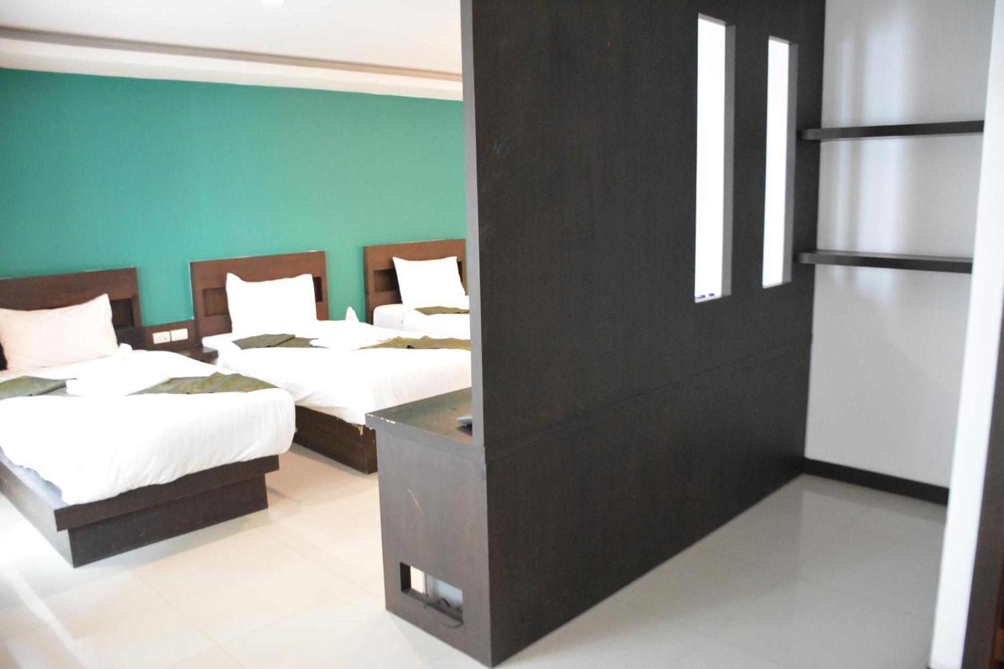 Zephyr Grand Hotel Patong Exterior photo